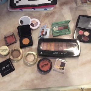 Another eyeshadow bundle!!